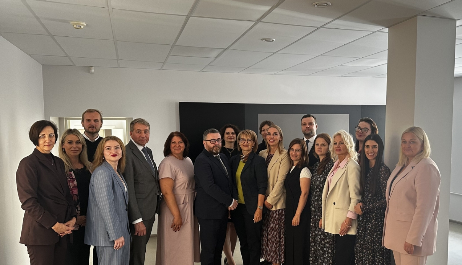 BAC kolēģi jauno telpu atklāšanā